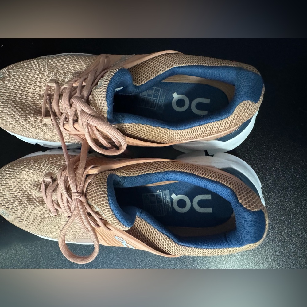 On Cloud On running cloud tech swift running shoe… - image 5